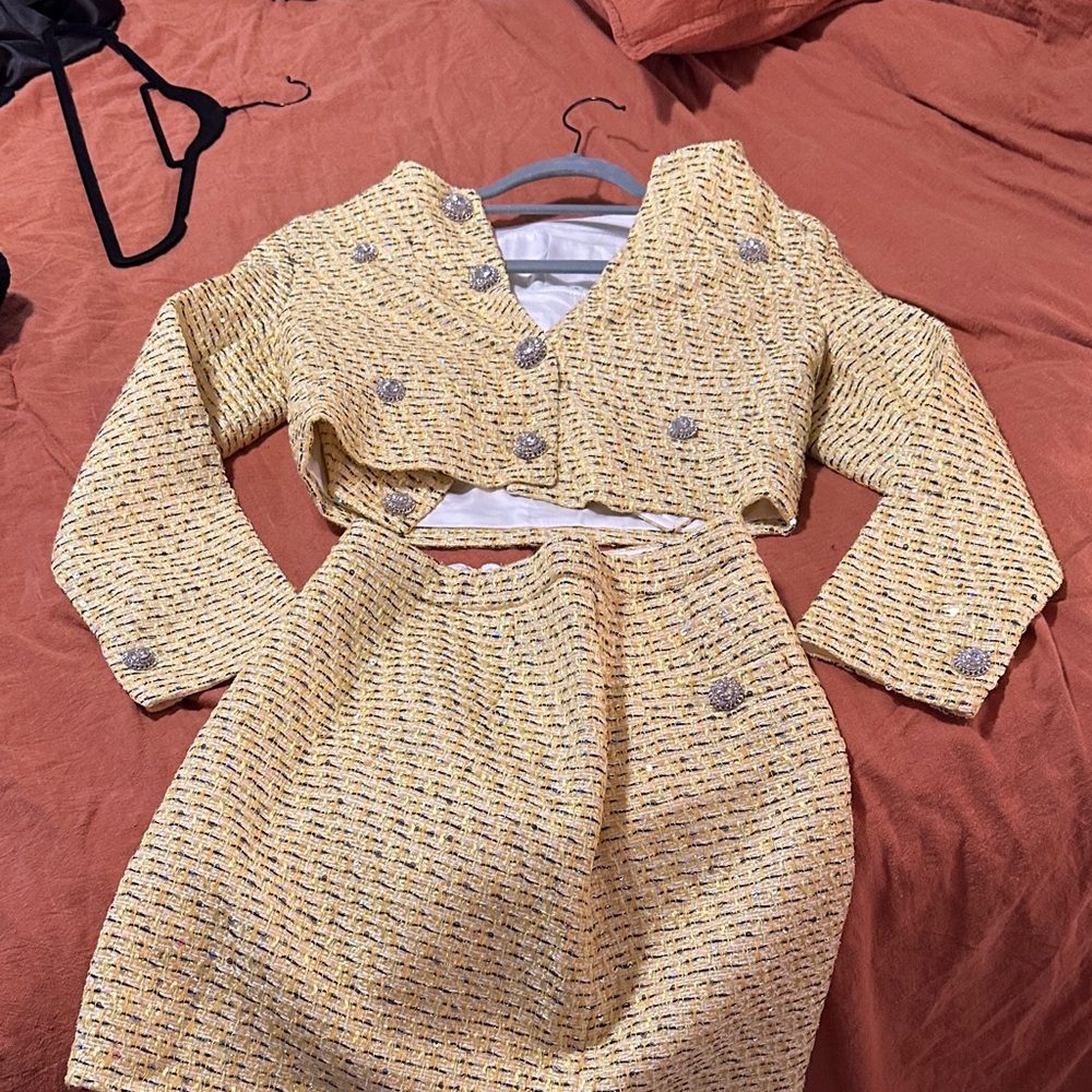 Chic Yellow Tweed Skirt Set with Silver Buttons